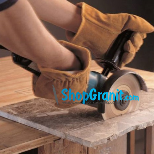 Угловая шлифовальная машина Makita 9565 PCV