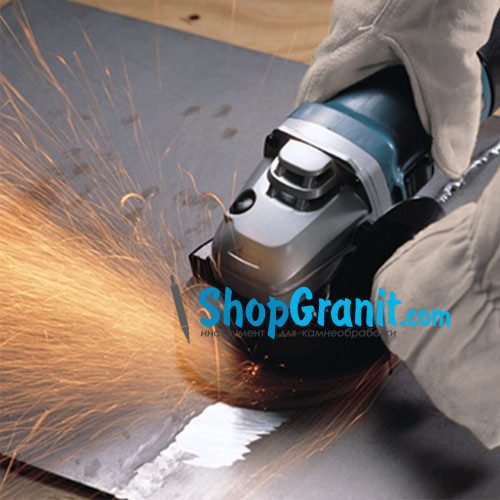 Угловая шлифмашина Makita 9562 CVR